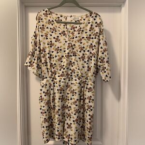 Molly Bracken Anthropologie Ecru Floral Print Romper Size Large Shoulder Outs